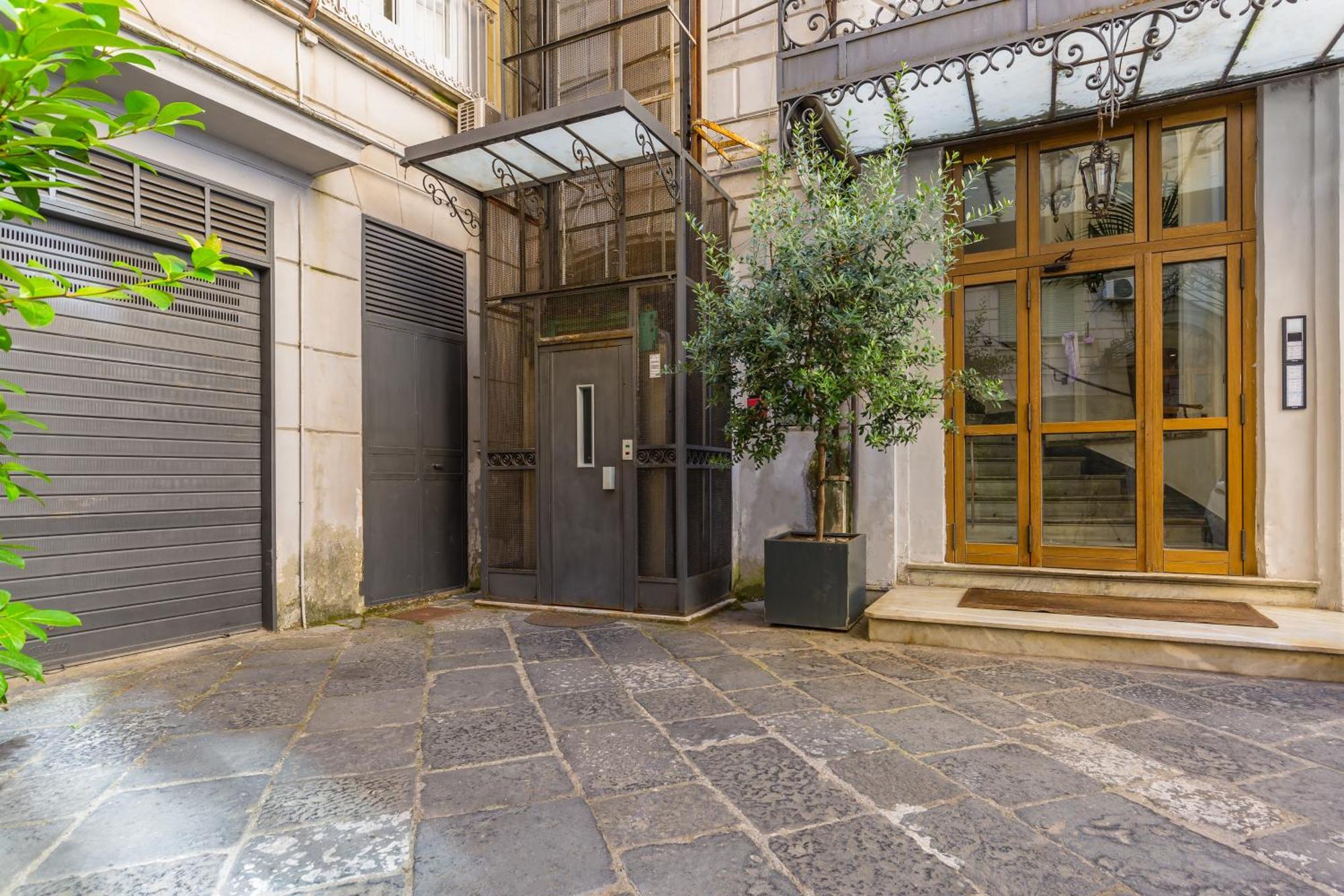 נאפולי Residenza Trinita Maggiore מראה חיצוני תמונה