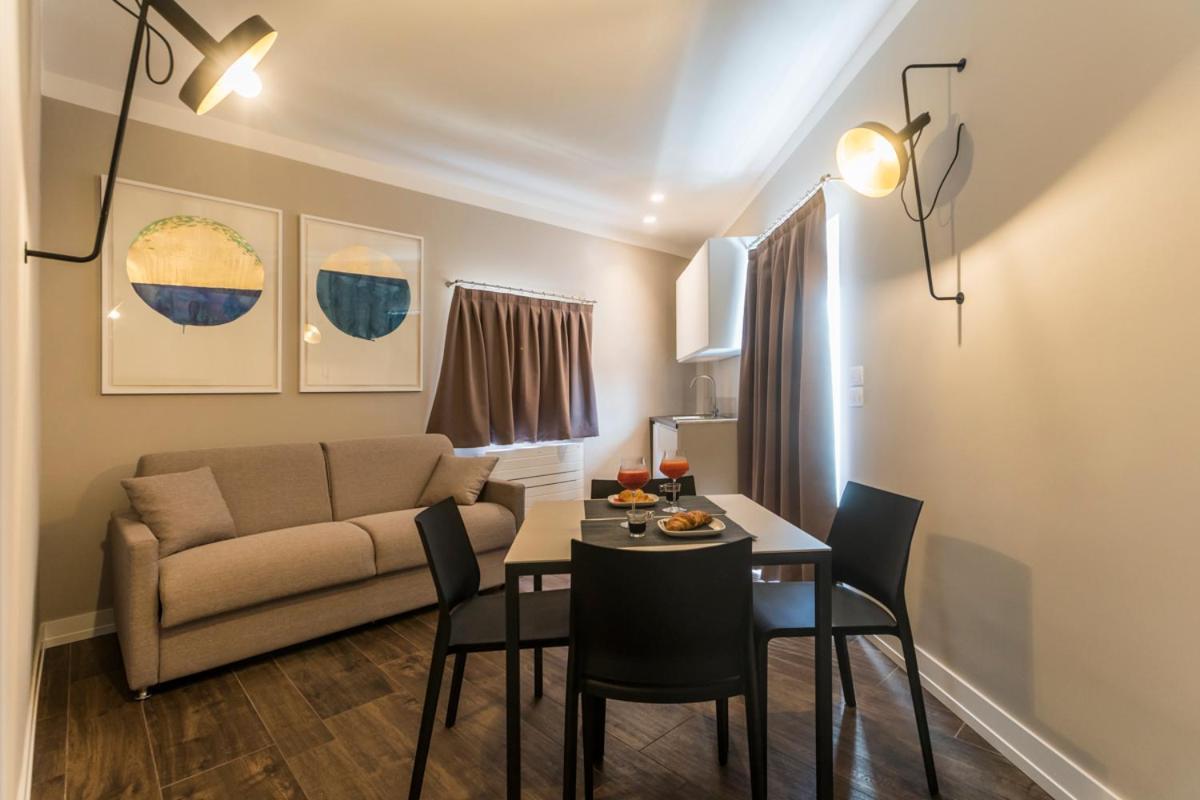 נאפולי Residenza Trinita Maggiore מראה חיצוני תמונה